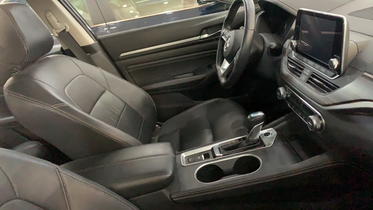 نيسان ألتيما